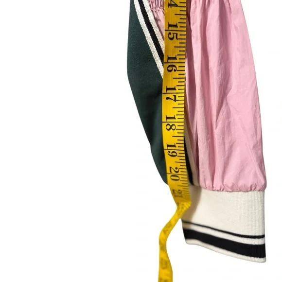 Gola x Anthropologie Hat Trick Windbreaker
imited edition Xsmall (oversized) - Picture 13 of 17